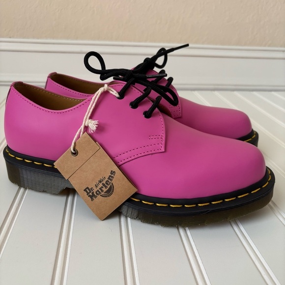 Dr. Martens | Women's 1461 Smooth Leather Oxford Shoes Size US 8 Thrift Pink - Picture 2 of 11
